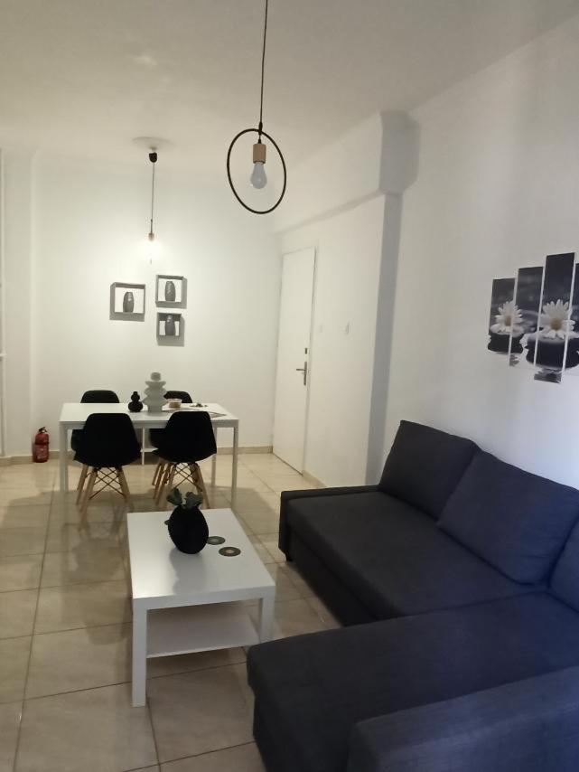 Pagrati Apartment Διαμέρισμα Παγκράτι أثينا المظهر الخارجي الصورة